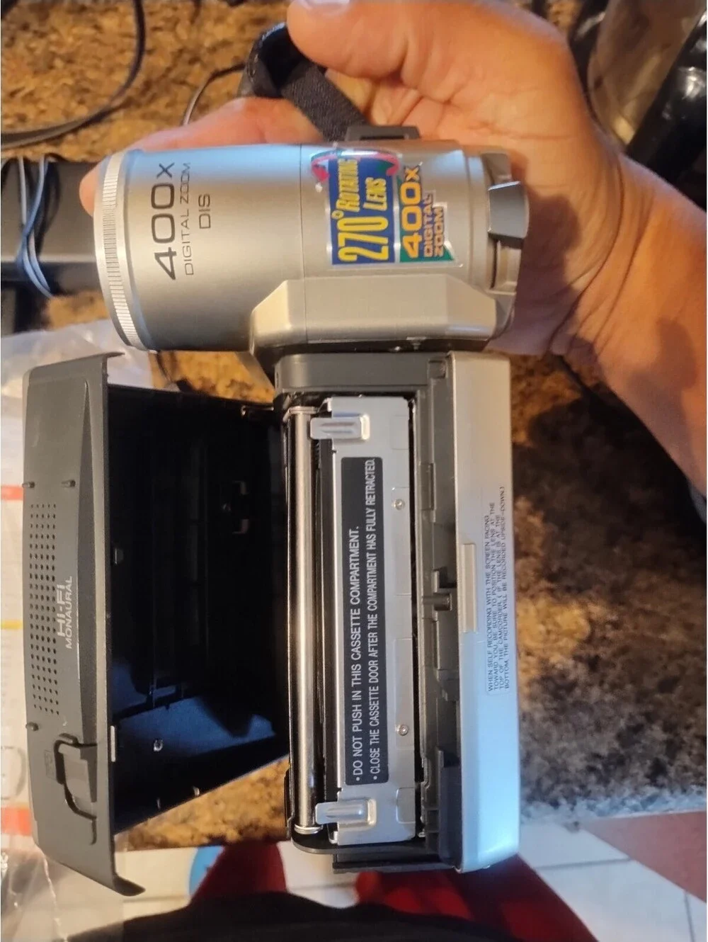Sharp Viewcam VL-A110U Video8 Camcorder LCD Screen 16x Zoom w/Accessories TESTED